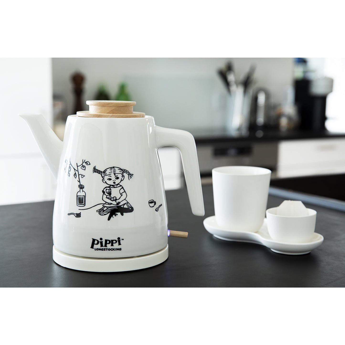 Pippi 20130003 - Pippi Longstocking ceramic kettle - 1.2 litres - Pippi and Mr Nilsson Design